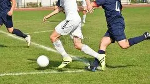 激情碰撞！萨拉赫、伊萨克、加克波领衔，阿利松回归战场：利物浦对决森林，烽火燃起！